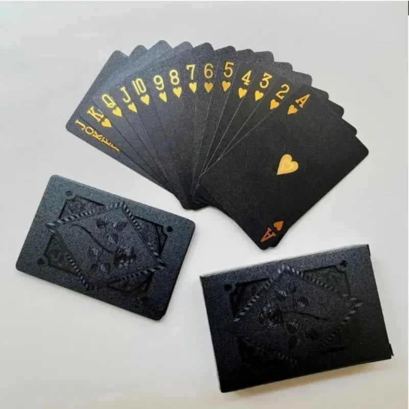 Baralho Premium Black Gold – Elegância e Resistência no Seu Jogo!