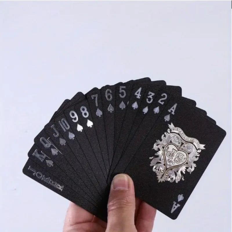 Baralho Premium Black Gold – Elegância e Resistência no Seu Jogo!