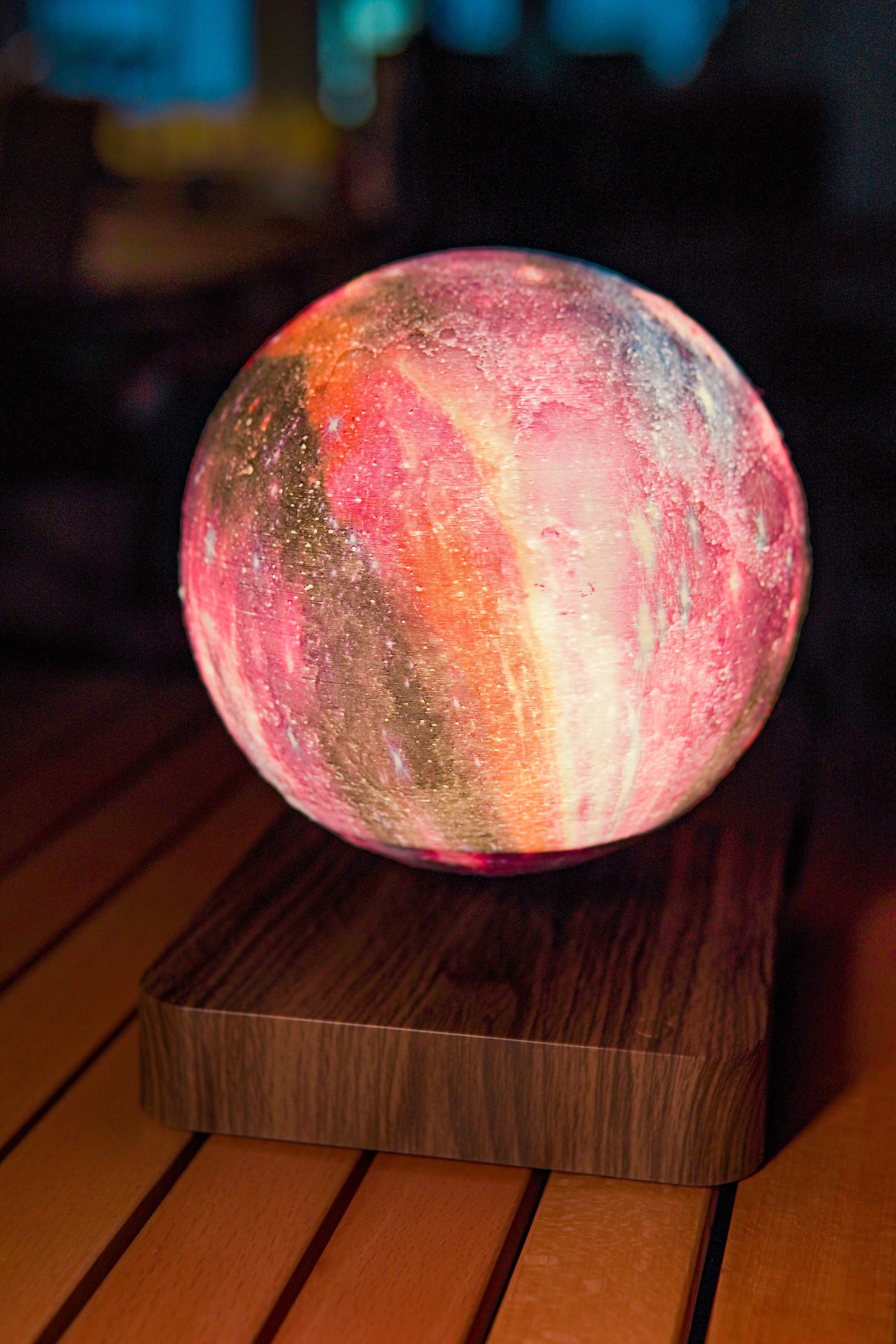 16-Color Floating Light Maglev Light – Iluminação Moderna com Tecnologia de Suspensão Magnética