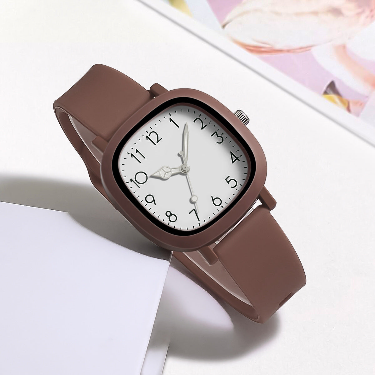 Relógio Fashion Bear – Elegância Casual para 2025!