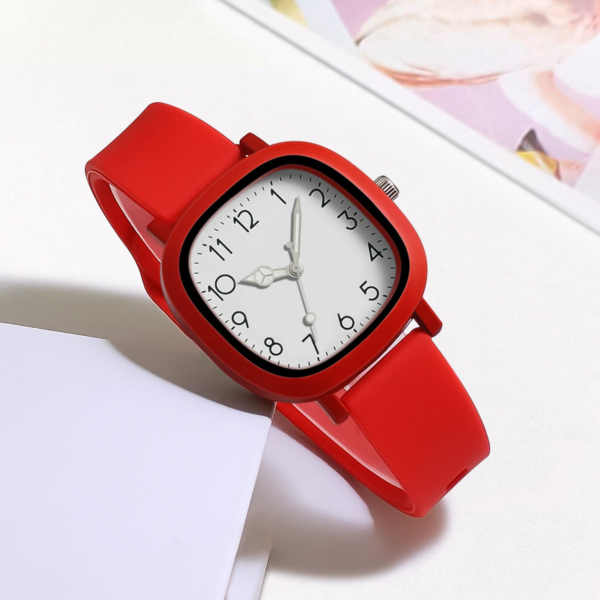 Relógio Fashion Bear – Elegância Casual para 2025!