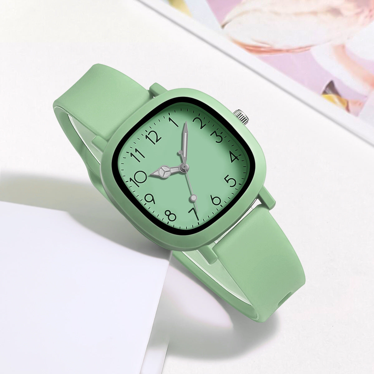 Relógio Fashion Bear – Elegância Casual para 2025!