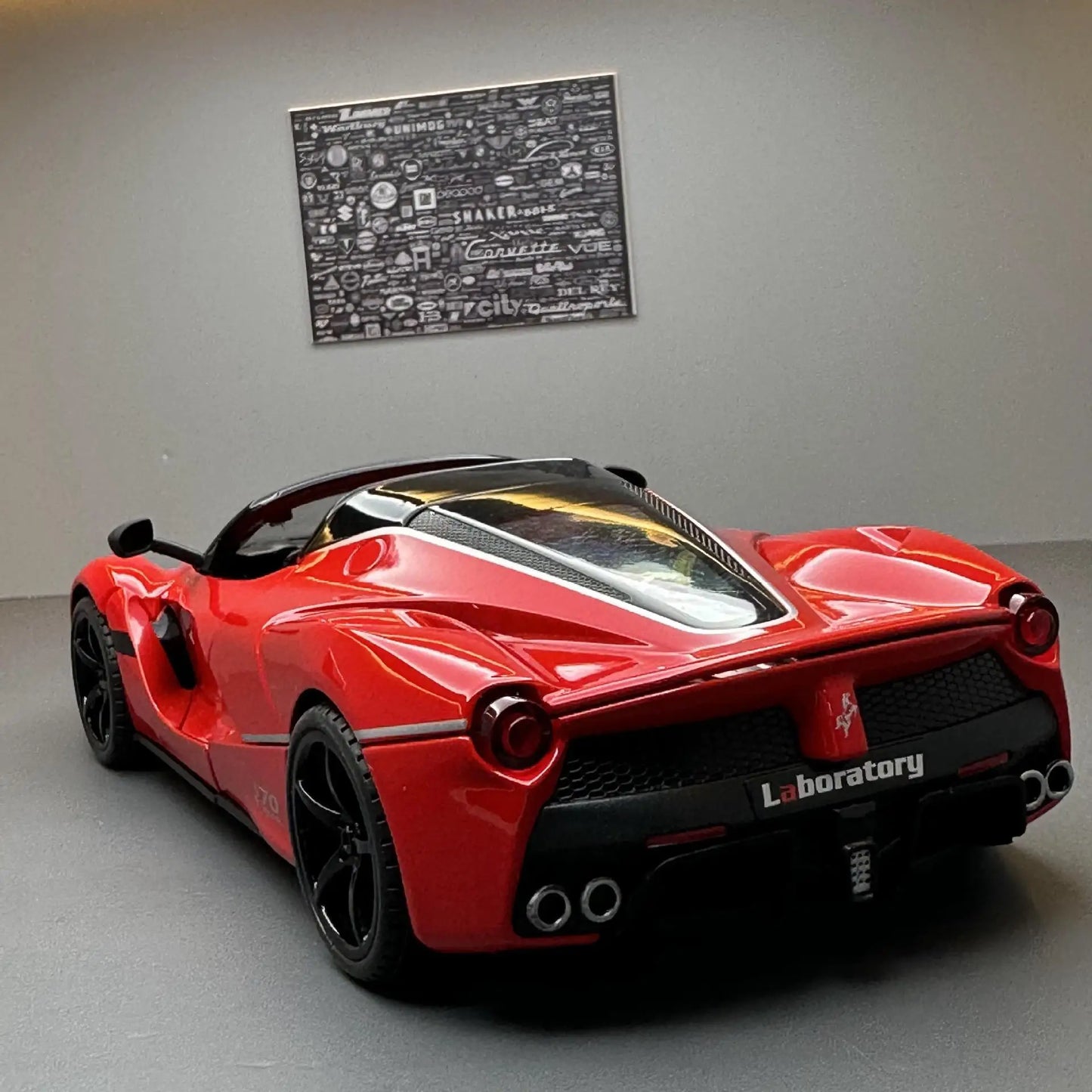 🏎️ Miniatura Ferrari LaFerrari Conversível 1:22 Welly – Modelo de Corrida Colecionável (Diecast)