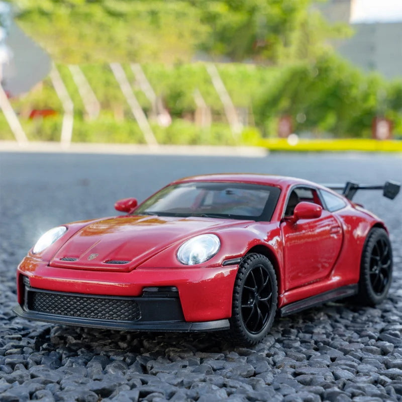 🏎️ Miniatura Porsche 911 GT3 RS 1:32 – Carro Esportivo de Liga Metálica com Som e Luz | Modelo Colecionável | Presente Infantil e Adulto