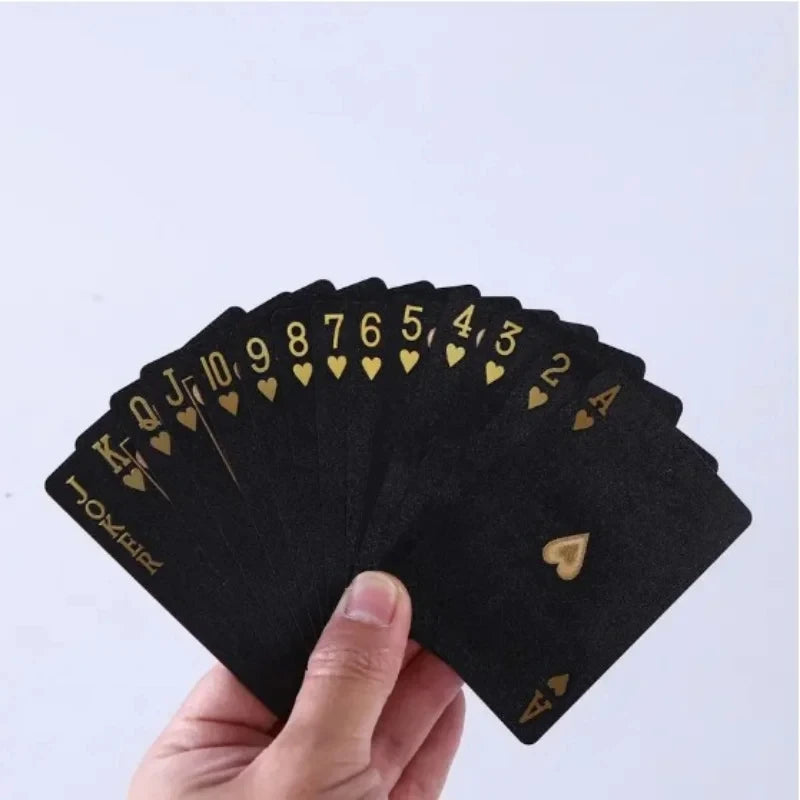 Baralho Premium Black Gold – Elegância e Resistência no Seu Jogo!