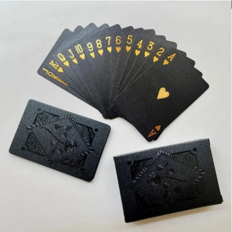 Baralho Premium Black Gold – Elegância e Resistência no Seu Jogo!