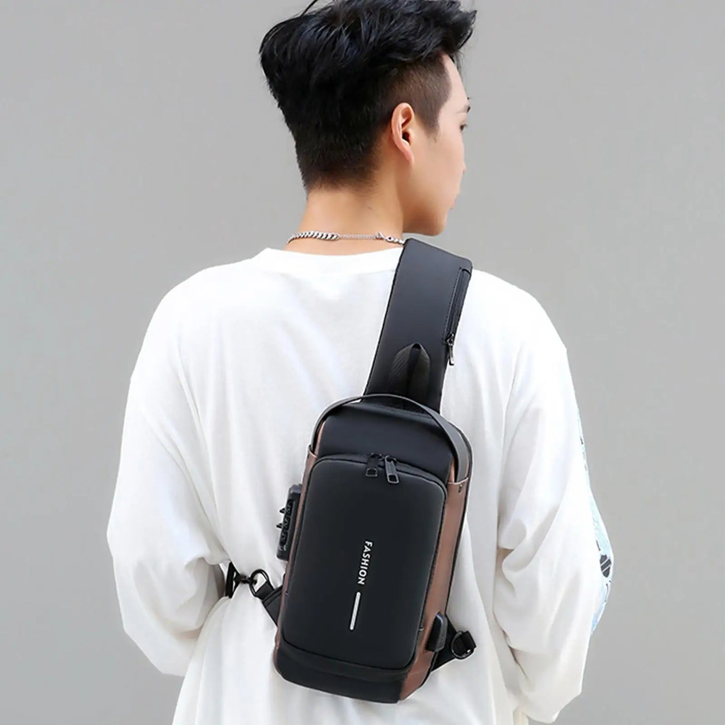 Bolsa Masculina Anti-Furto com Carregamento USB!