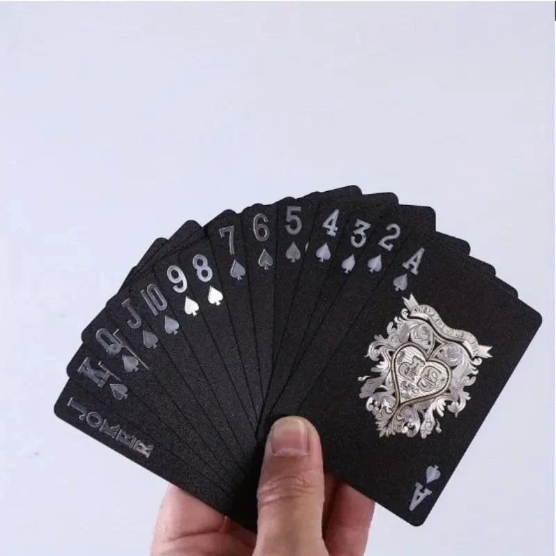 Baralho Premium Black Gold – Elegância e Resistência no Seu Jogo!