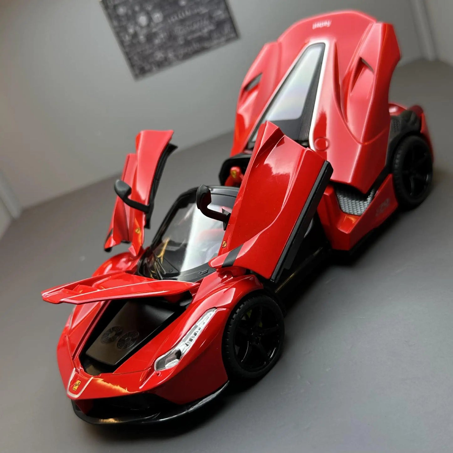 🏎️ Miniatura Ferrari LaFerrari Conversível 1:22 Welly – Modelo de Corrida Colecionável (Diecast)
