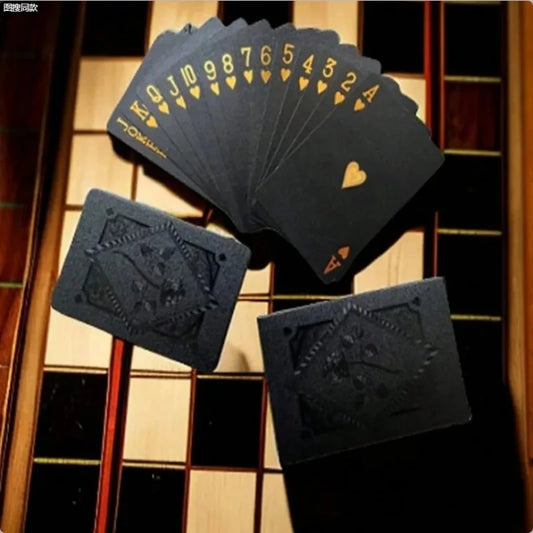 Baralho Premium Black Gold – Elegância e Resistência no Seu Jogo!